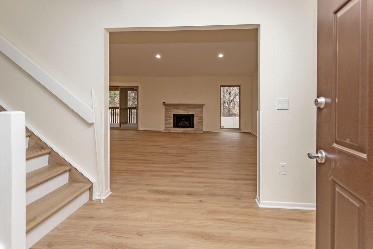 2152 Glenhill Rd - Photo 3 of 41