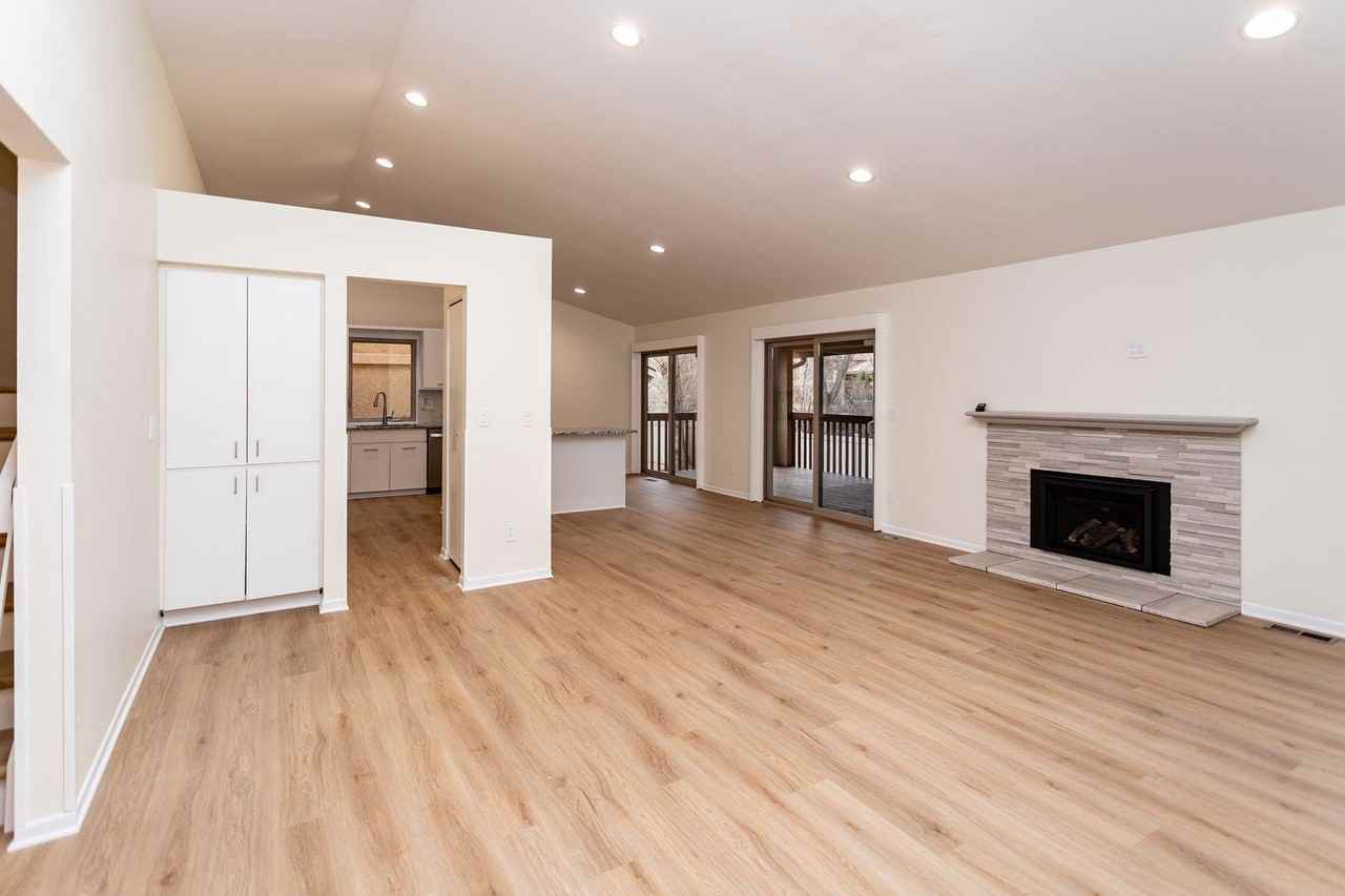 2152 Glenhill Rd - Photo 6 of 41