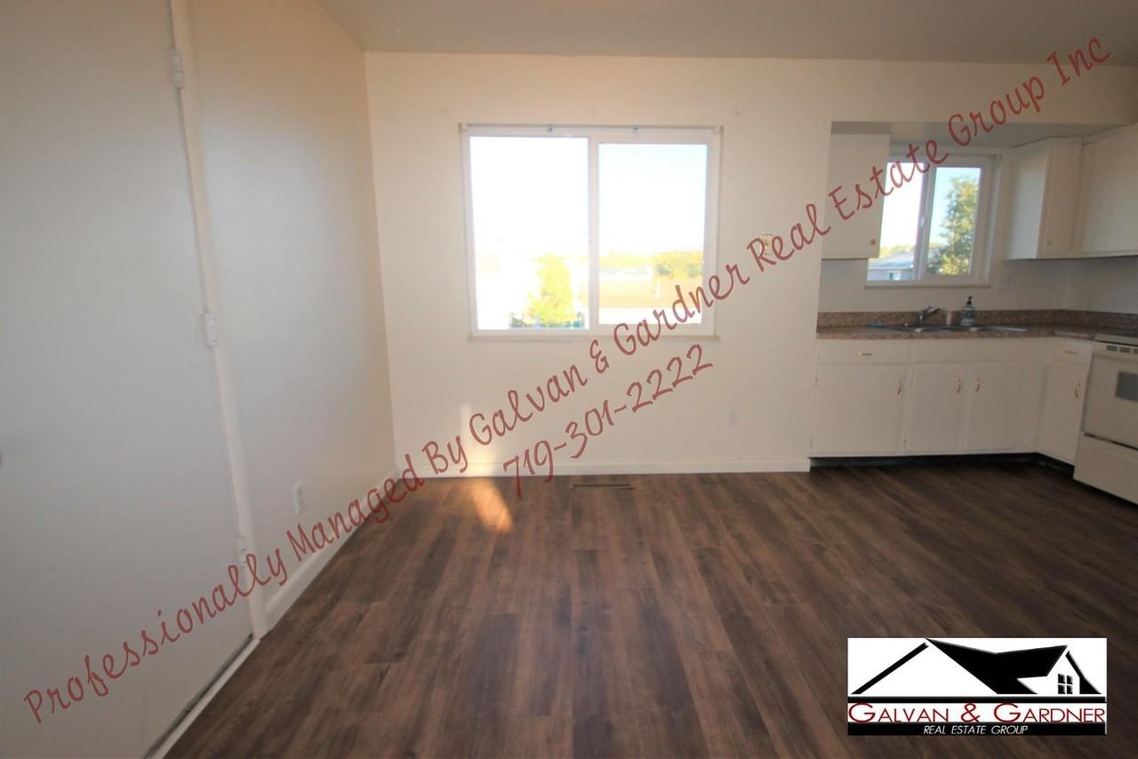 1930 Hampton S - Photo 4 of 10