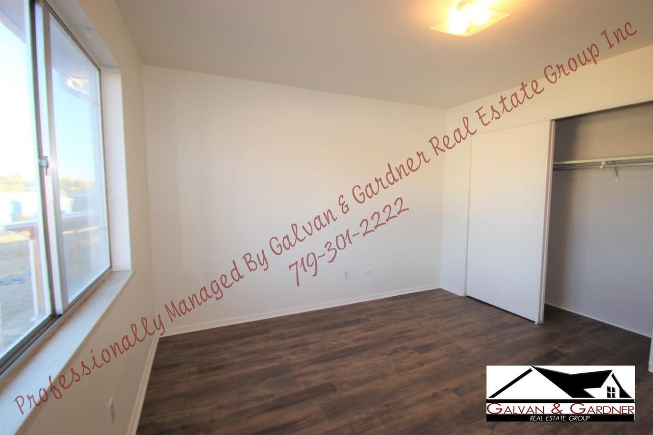 1930 Hampton S - Photo 5 of 10