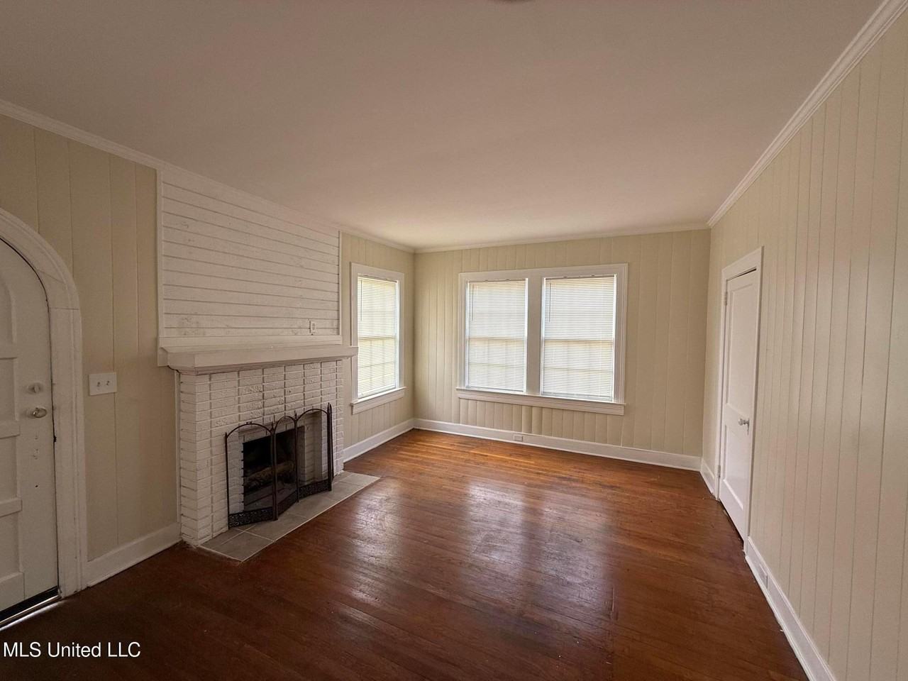 1202 E Fortification St - Photo 3 of 11