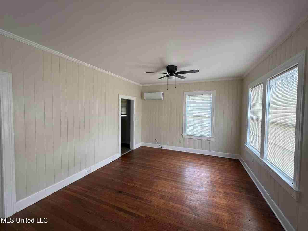 1202 E Fortification St - Photo 4 of 11