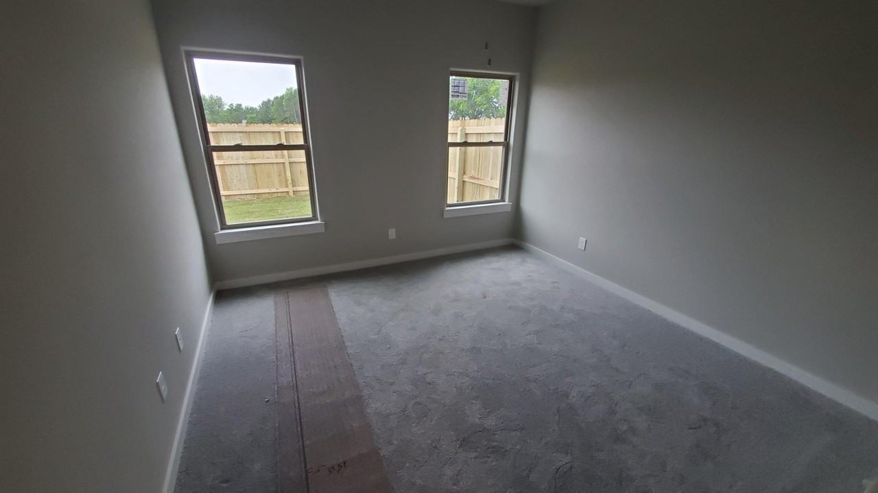 402 Barbet Dr - Photo 2 of 20