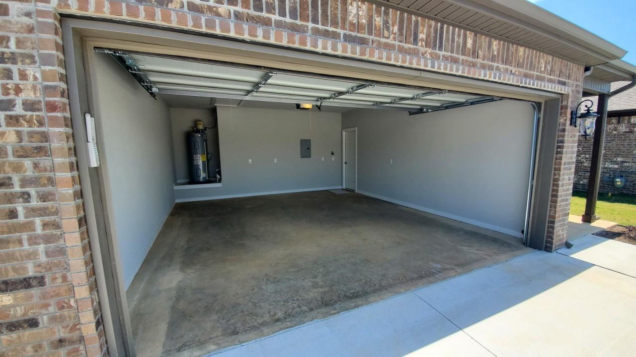 402 Barbet Dr - Photo 4 of 20