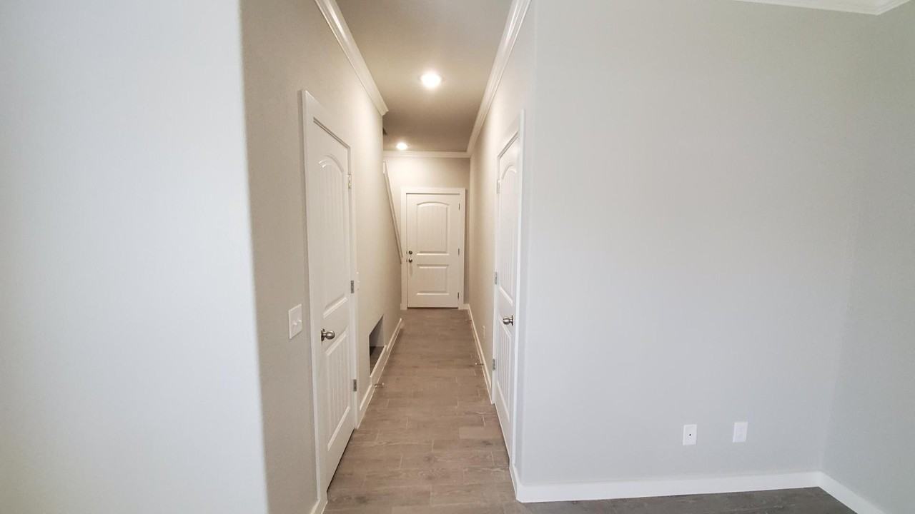 402 Barbet Dr - Photo 5 of 20