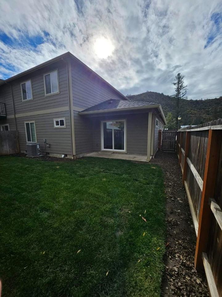 141 Rivers Edge Ct - Photo 5 of 11