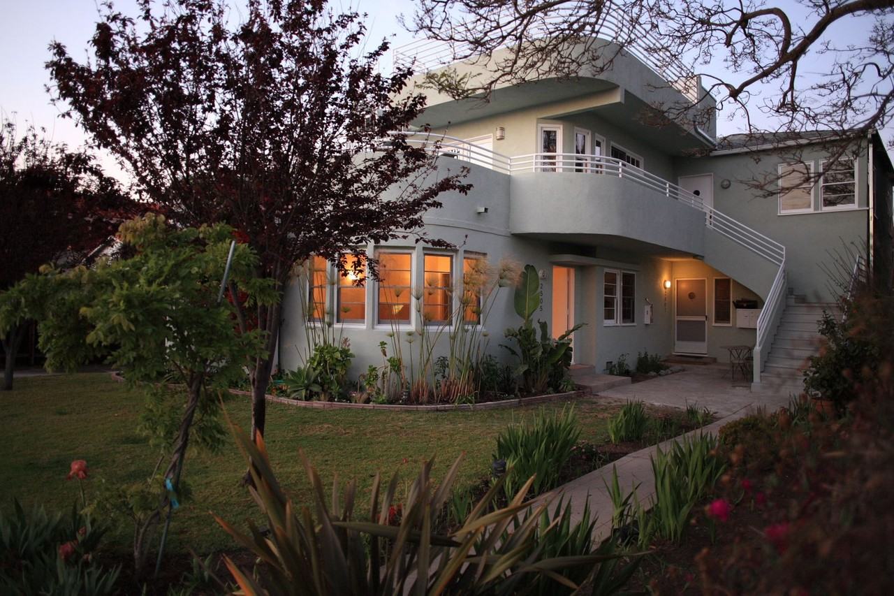 2505 20th St #2505 - Photo 2 of 8