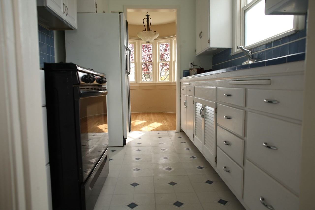 2505 20th St #2505 - Photo 4 of 8