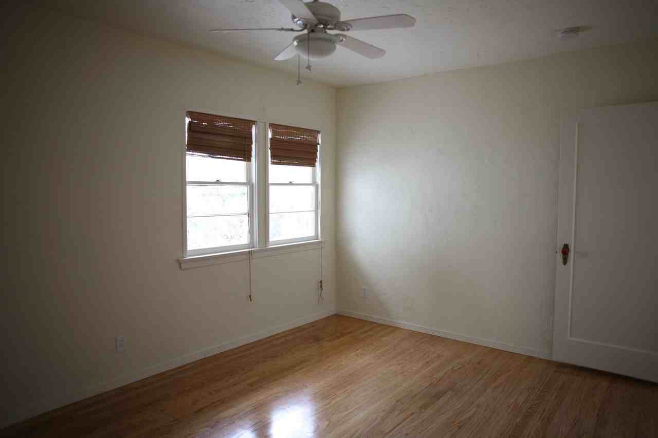 2505 20th St #2505 - Photo 7 of 8