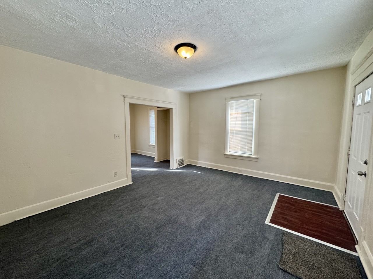 2619 Clyde Pl Sw #NA - Photo 3 of 9