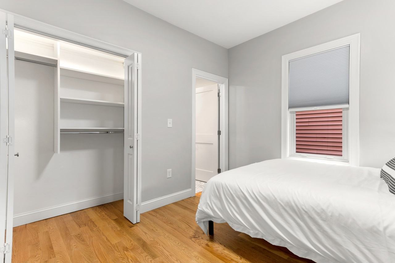 1047 Saratoga St #2 - Photo 3 of 14