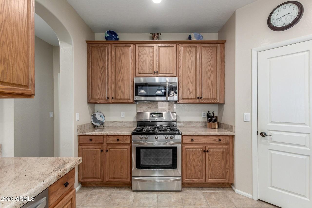 10606 W Adam Ave #NA - Photo 6 of 17