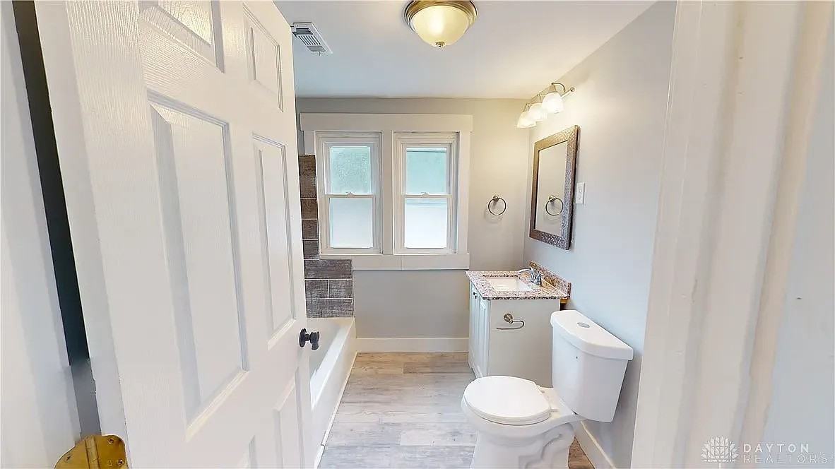 2228 Wayne Ave #NA - Photo 4 of 13