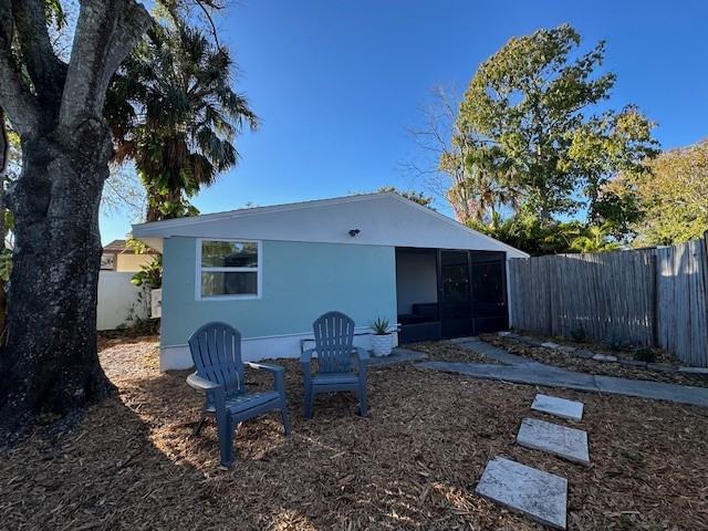 610 N Woodlynne Ave #NA - Photo 2 of 10