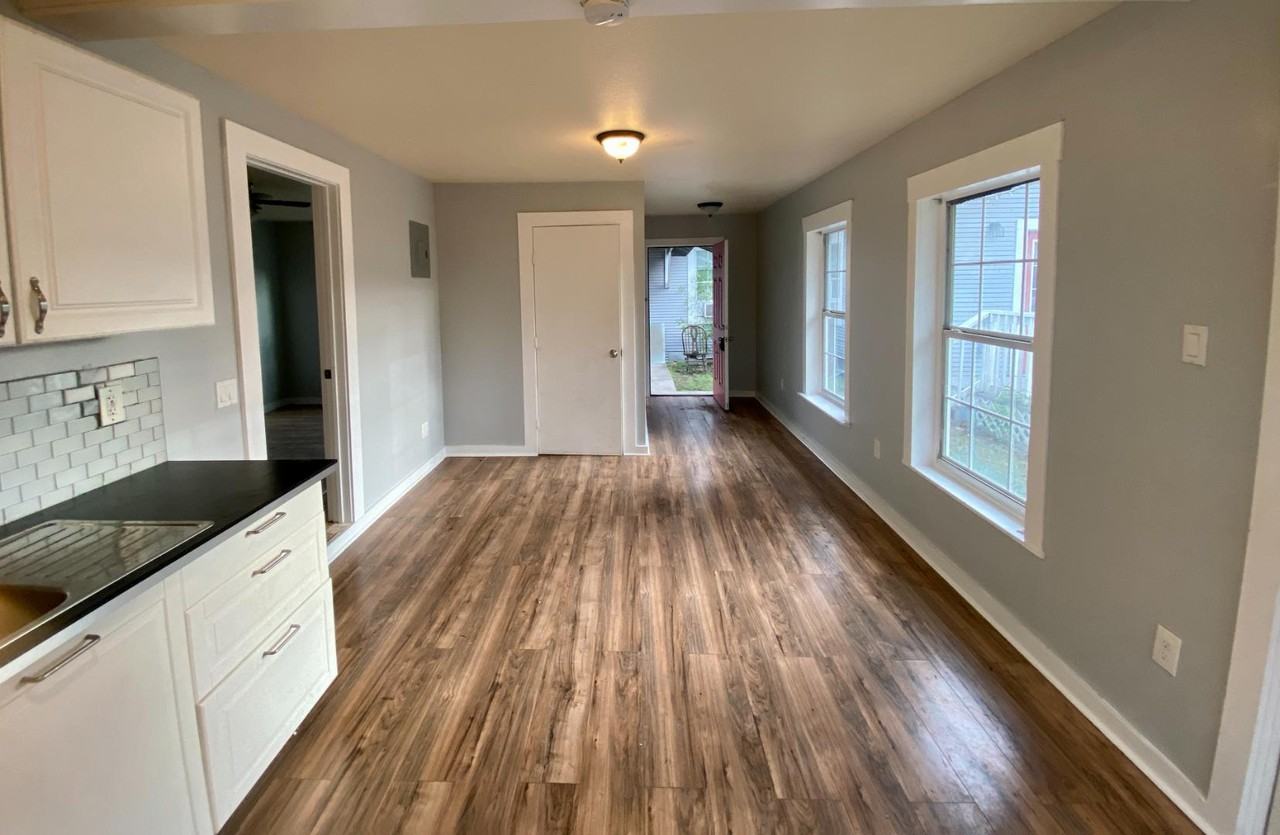 433 Kayton Ave - Photo 4 of 10