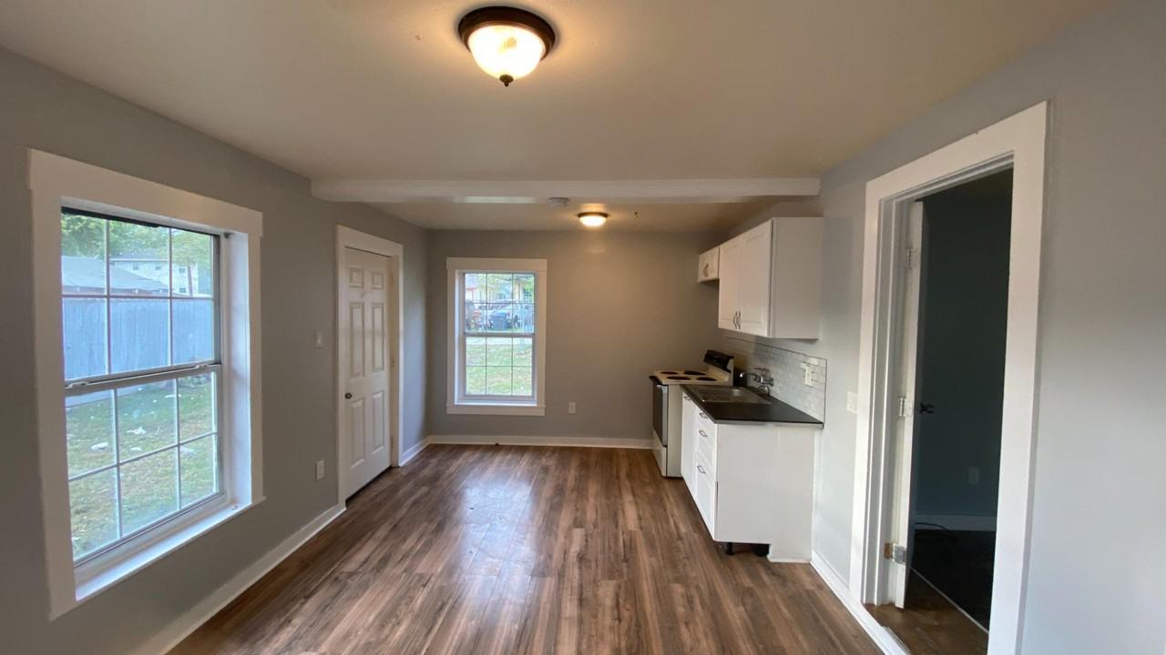 433 Kayton Ave - Photo 6 of 10