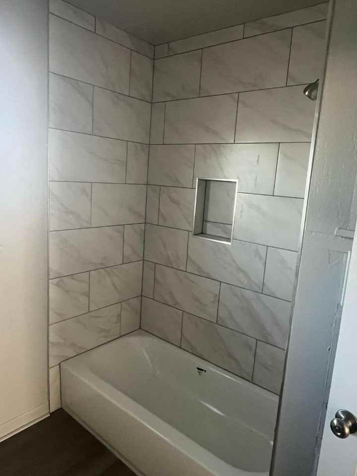 301 NE 26th - Photo 6 of 7