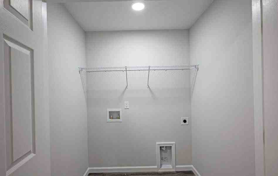 8034 Macinnes Dr E #NA - Photo 2 of 11