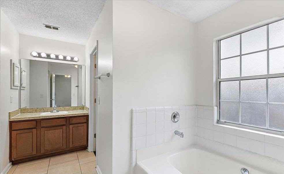 8034 Macinnes Dr E #NA - Photo 6 of 11