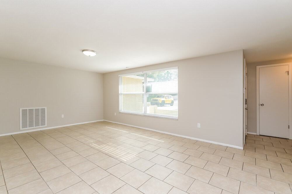 10933 Felsdale Ave - Photo 3 of 16