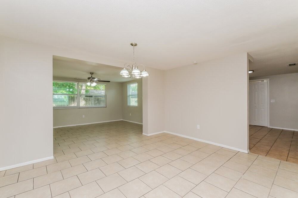 10933 Felsdale Ave - Photo 5 of 16