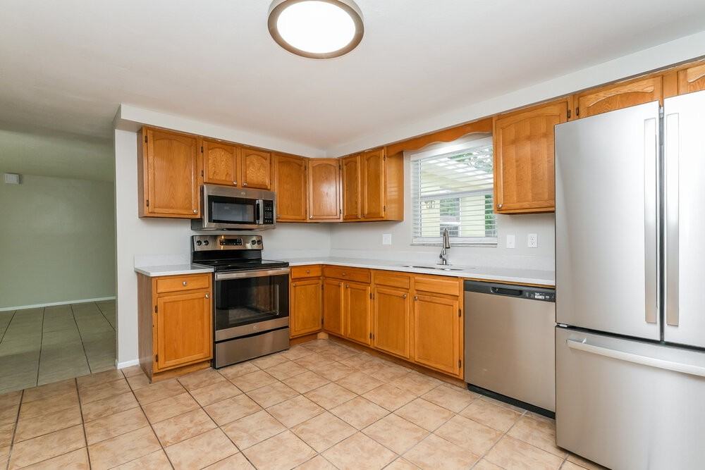 10933 Felsdale Ave - Photo 6 of 16