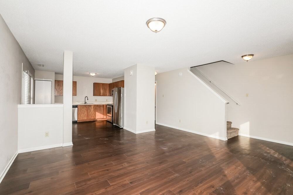 12820 Freedom Dr - Photo 5 of 17