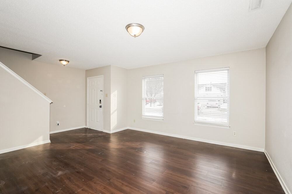 12820 Freedom Dr - Photo 6 of 17