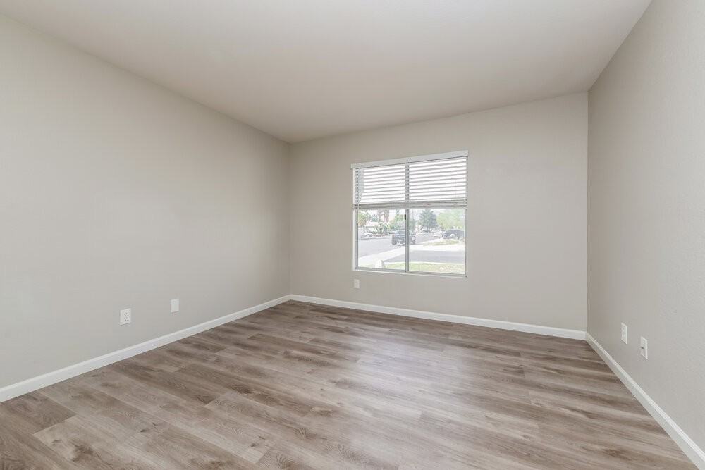 5004 Crystal Breeze Ln - Photo 7 of 14