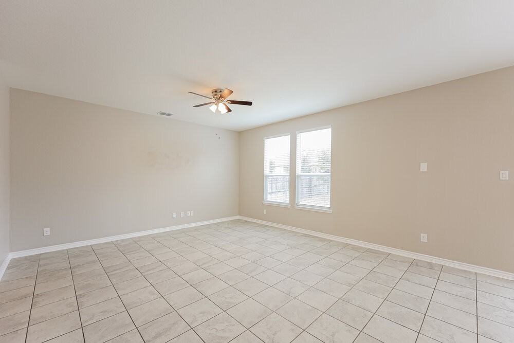 14619 Jocasta Dr - Photo 5 of 17