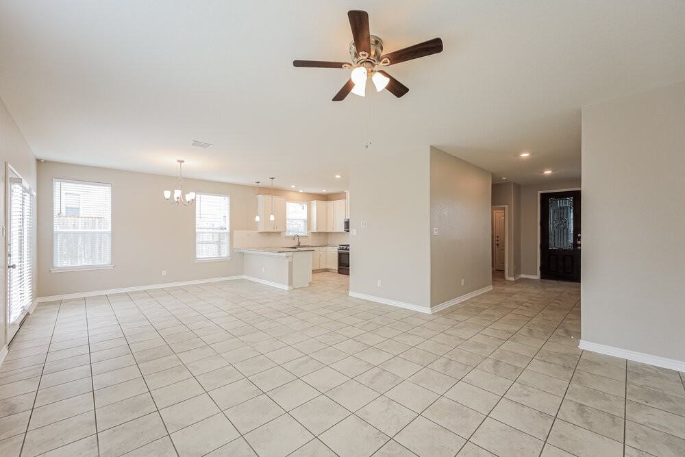 14619 Jocasta Dr - Photo 6 of 17