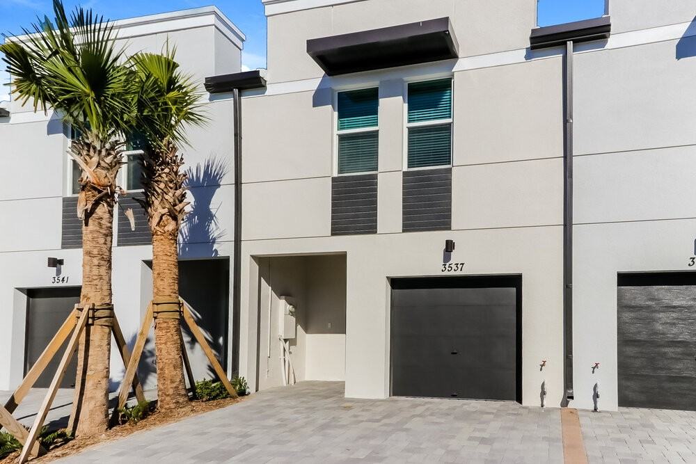 3537 Joshua Tree St - Photo 4 of 19