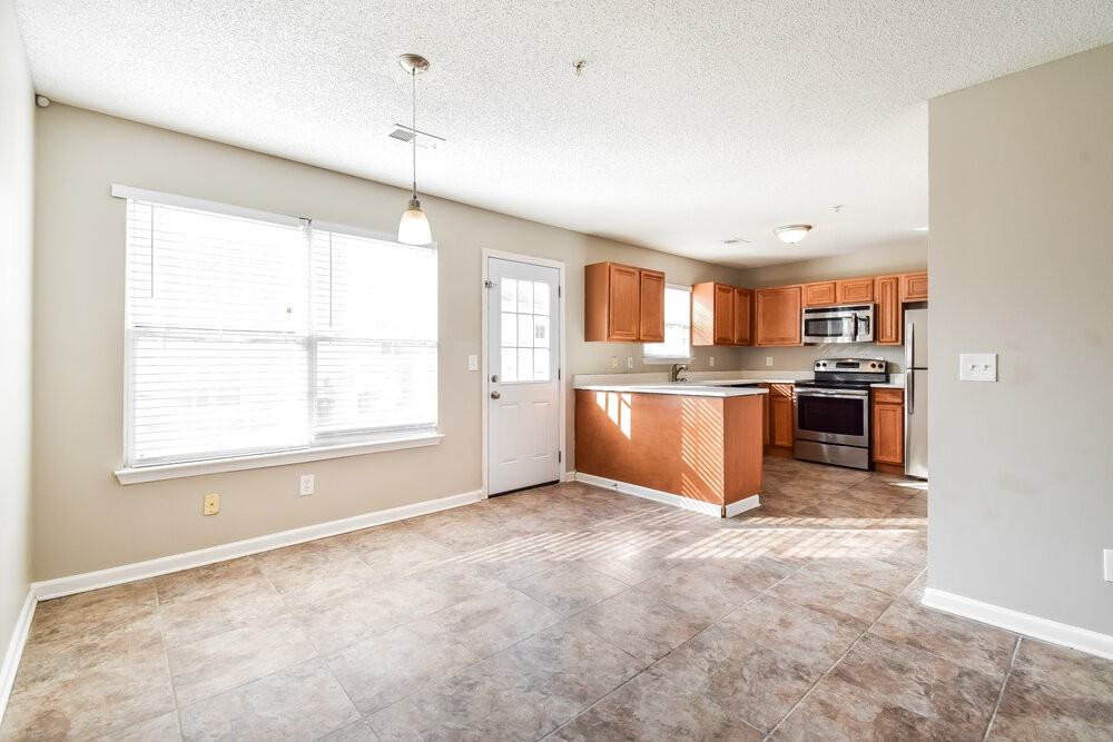 111 Watercress Ct - Photo 7 of 17