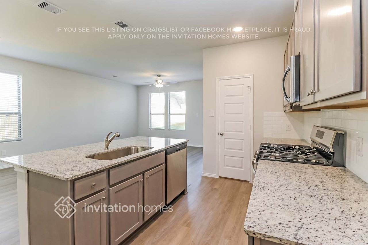 10906 Heliosphere Way - Photo 7 of 18