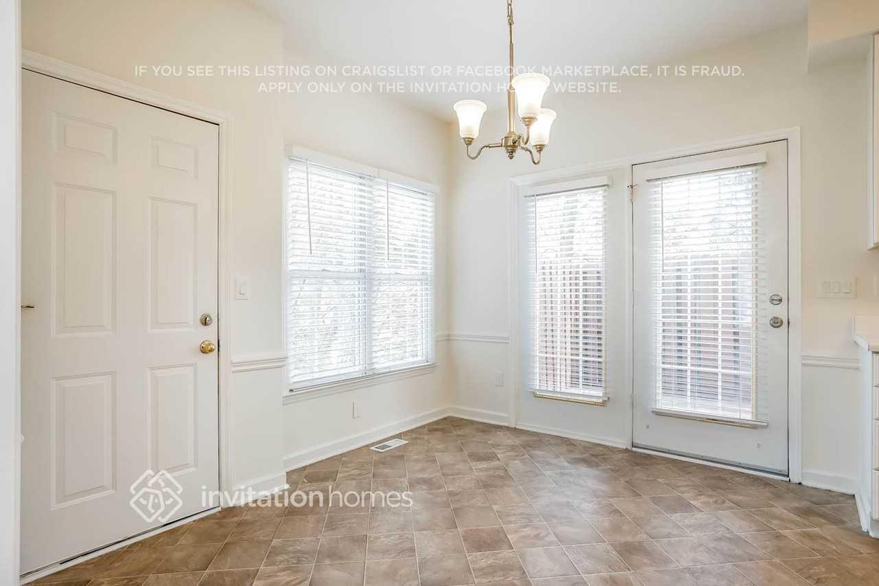 3600 Sunningdale Way - Photo 6 of 18