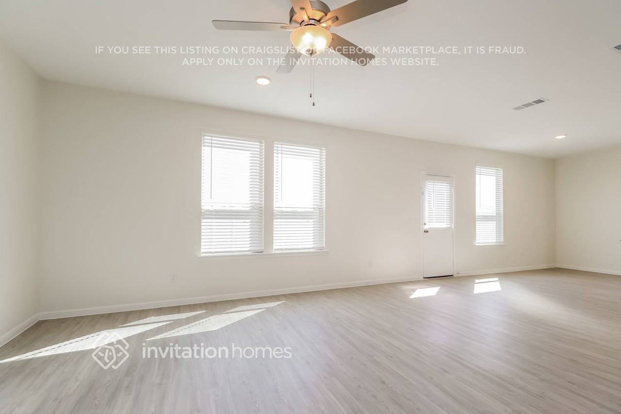 13463 Maltessa Dr - Photo 4 of 16