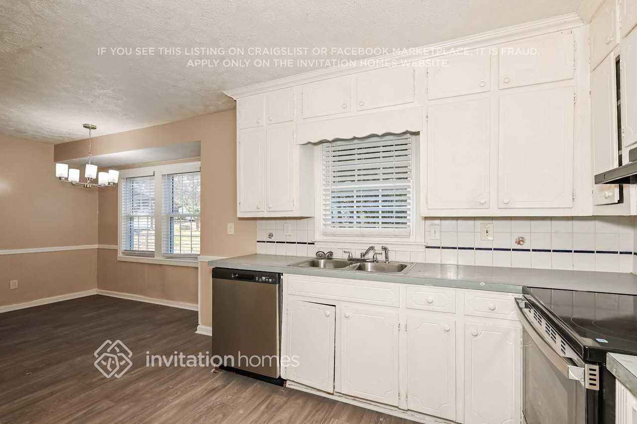 247 Sandra Dr Nw - Photo 6 of 17