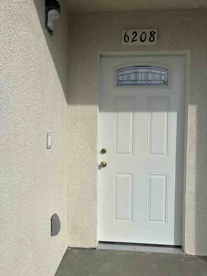 6208 Brynhurst Avenue - Photo 3 of 14