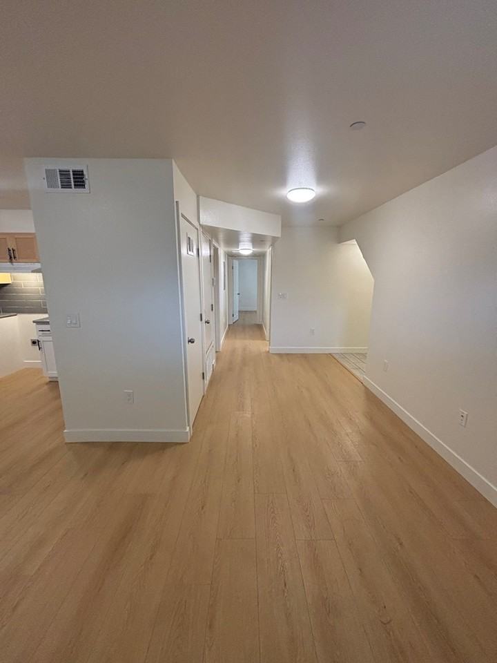 6208 Brynhurst Avenue - Photo 6 of 14