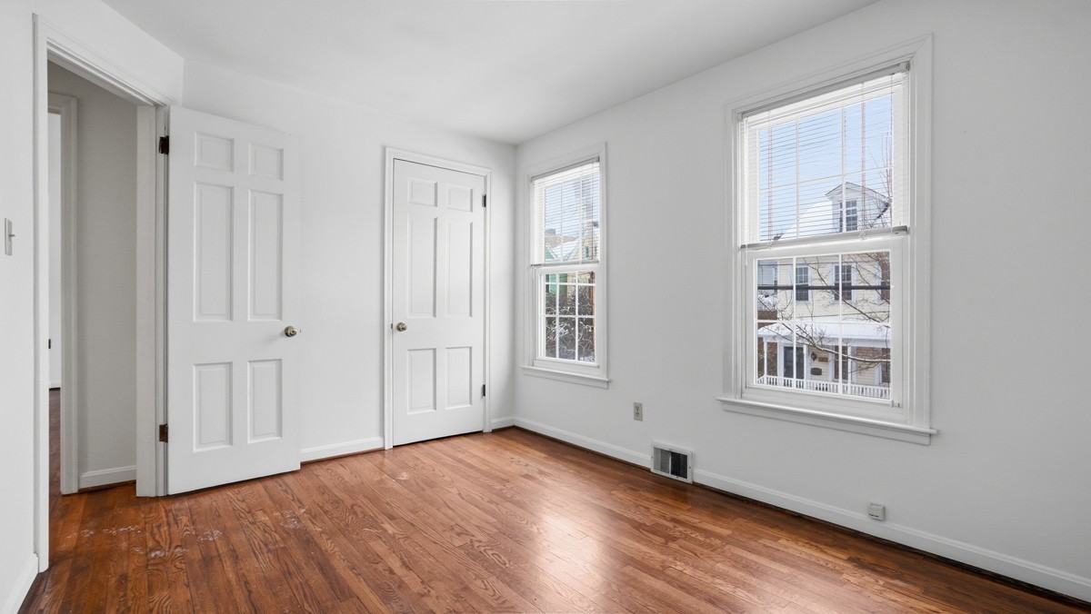 6415 Howe St #TH - Photo 4 of 30