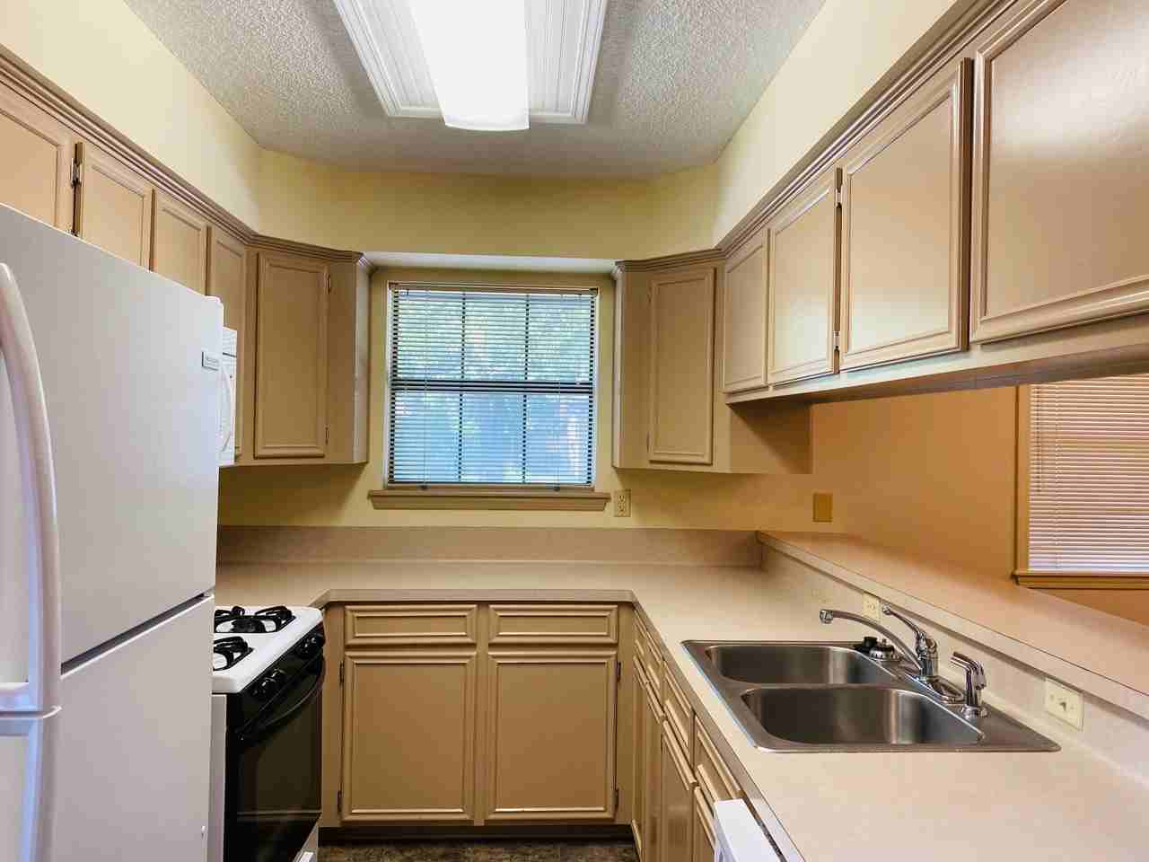 122 Bonita St #E - Photo 4 of 14