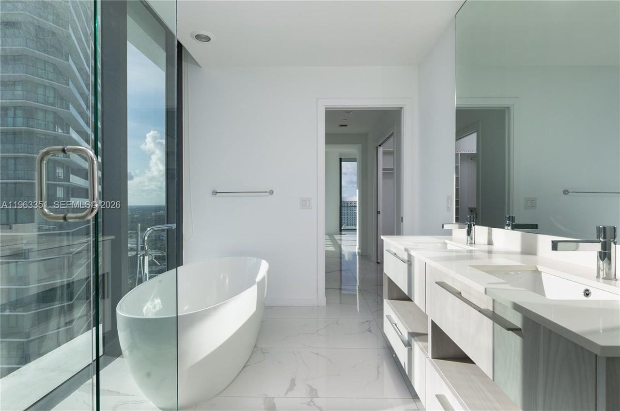 NE 31st St & Biscayne Blvd - Photo 7 of 18