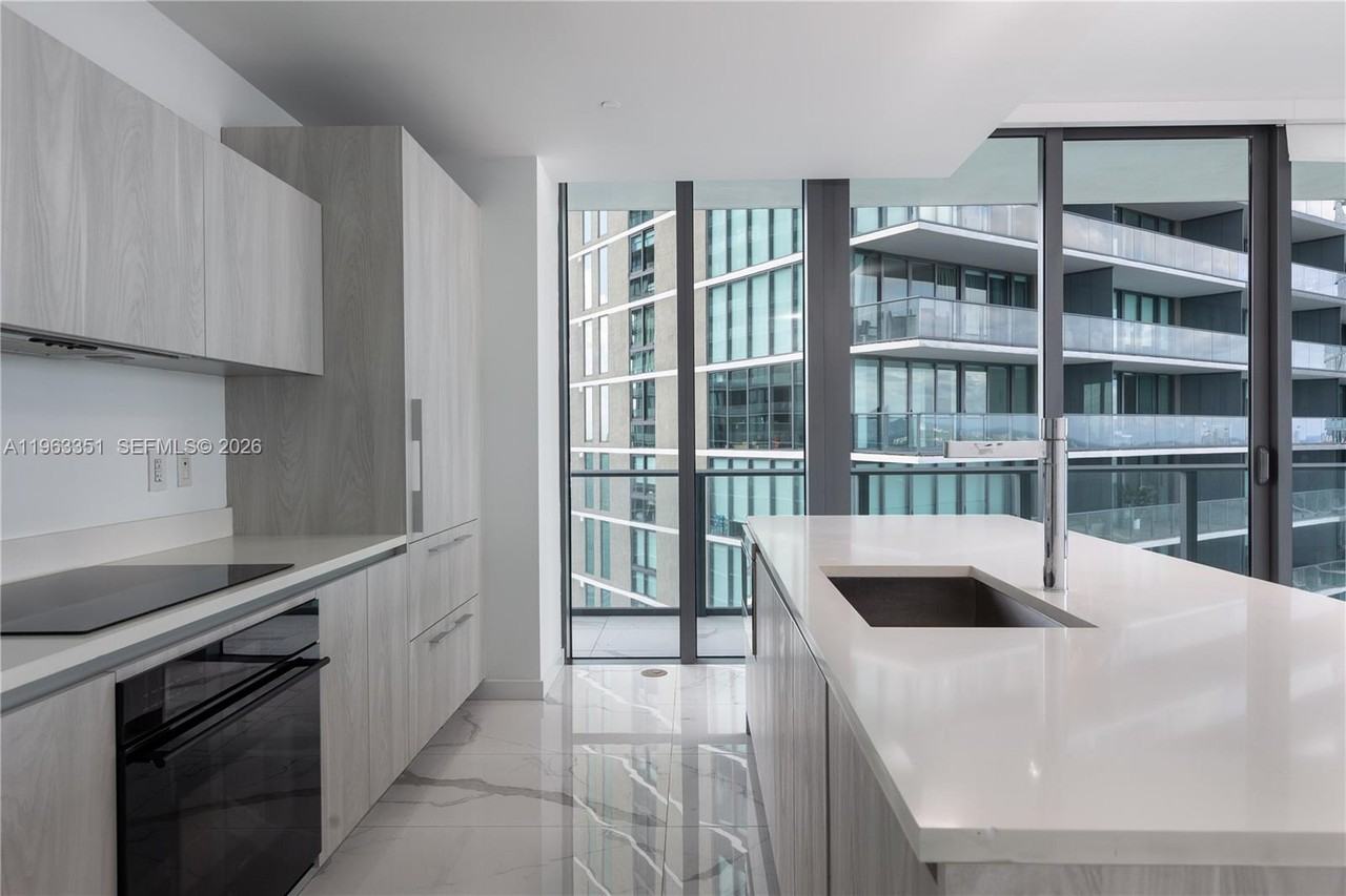 NE 31st St & Biscayne Blvd - Photo 4 of 18