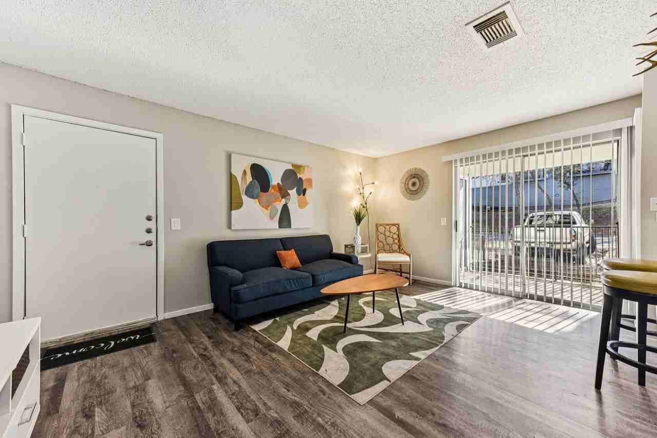 Treehouse Apartments - Photo 7 of 32