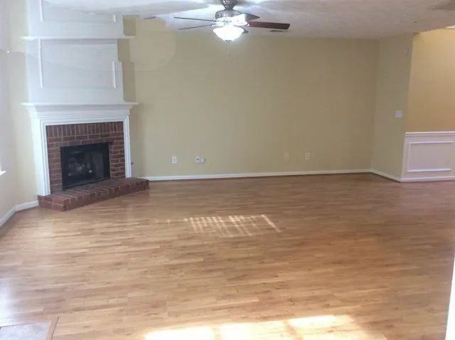 1508 Evanston Ct - Photo 3 of 50