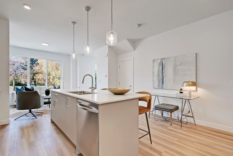 Tuxedo Park Avas - Photo 2 of 34