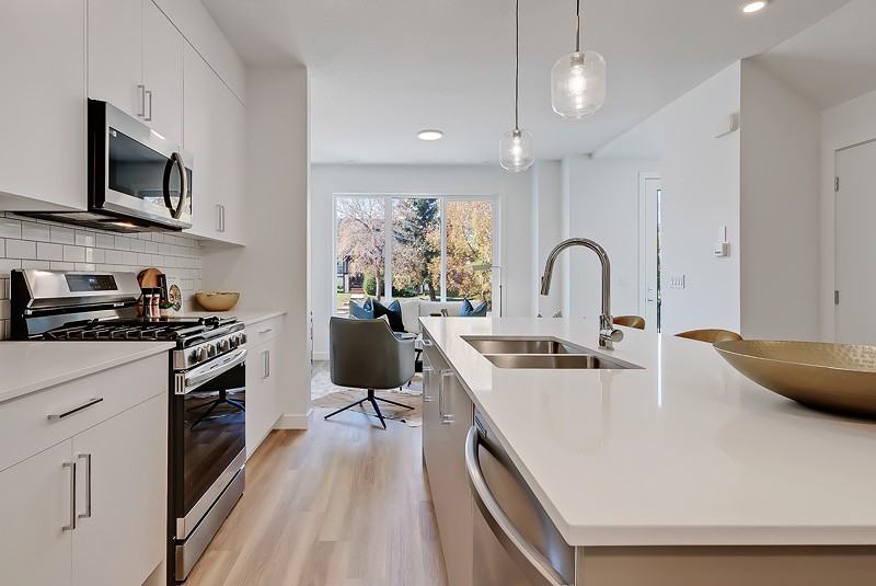 Tuxedo Park Avas - Photo 3 of 34