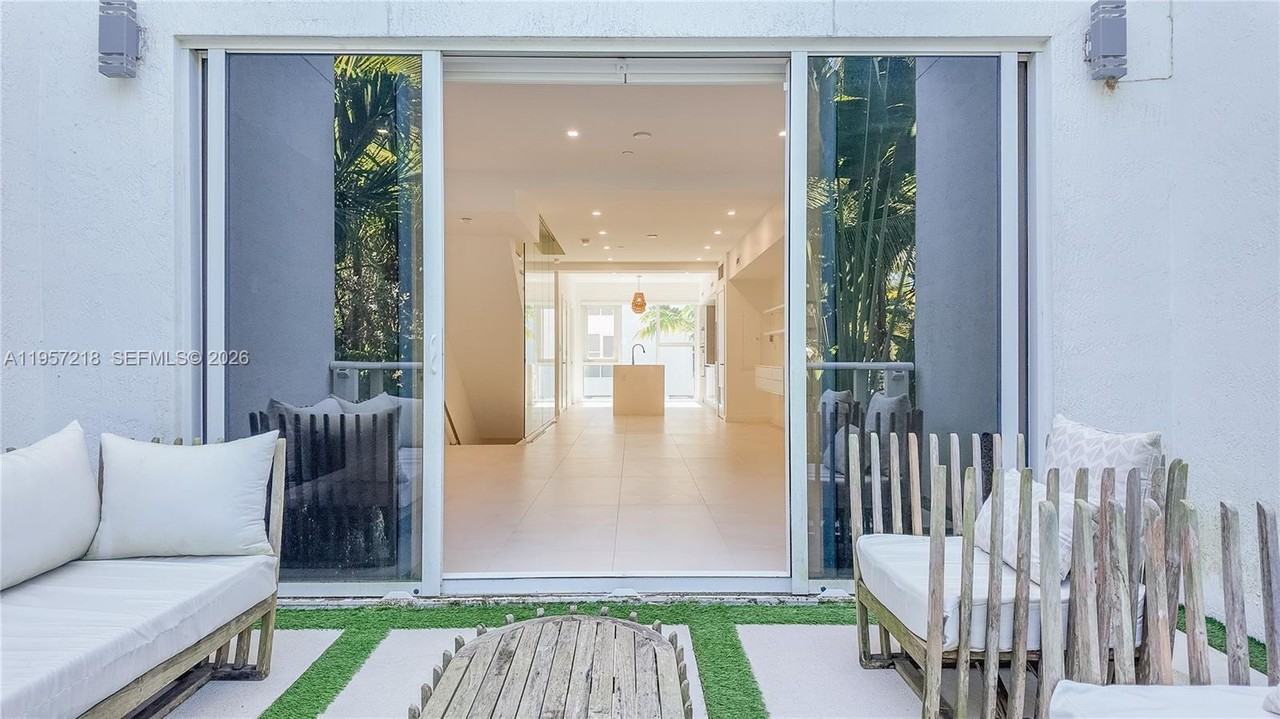 NE 39th St & Biscayne Blvd - Photo 6 of 13