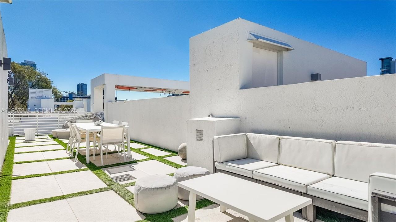 NE 39th St & Biscayne Blvd - Photo 3 of 13