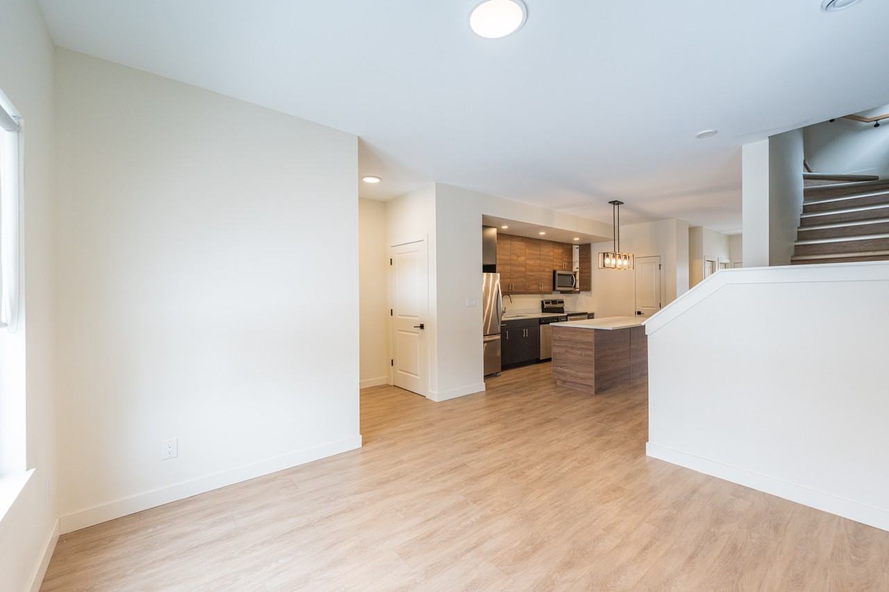 107 Humboldt Ave - Photo 4 of 27